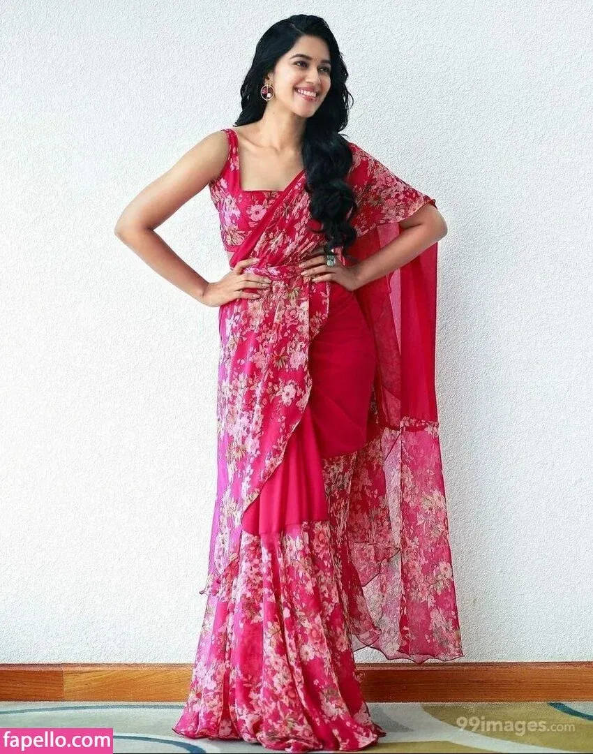 Mirnalini Ravi Onlyfans Photo Gallery 