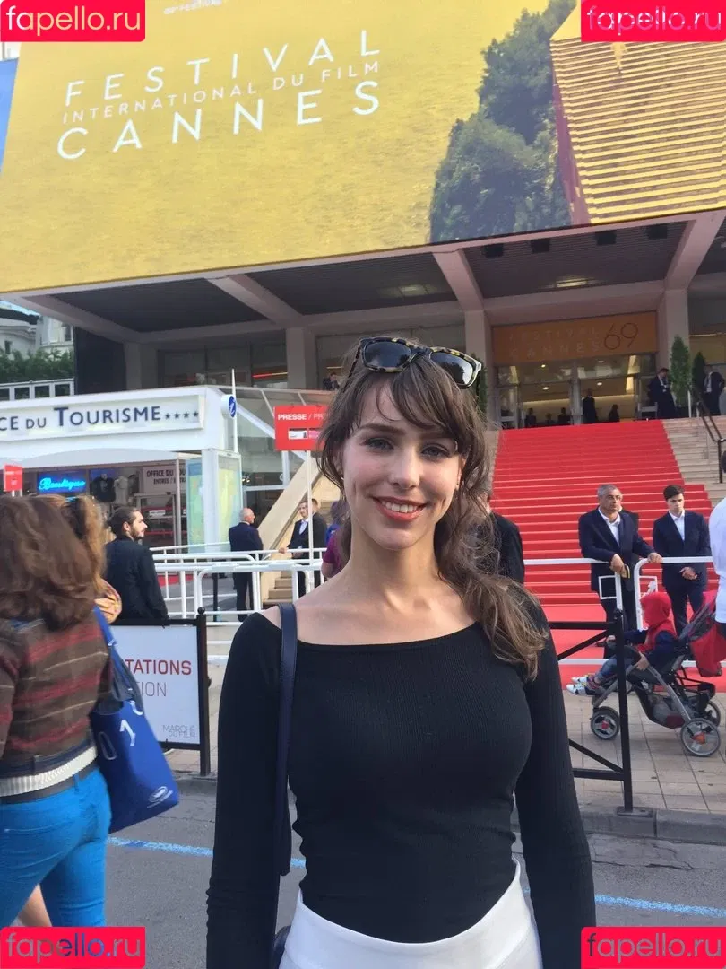 Stefanie Joosten Onlyfans Photo Gallery 