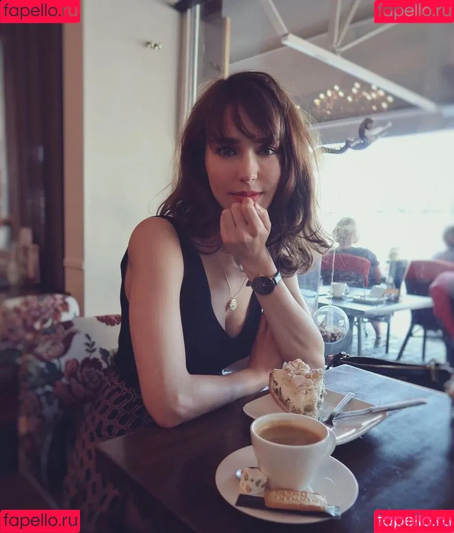 Stefanie Joosten Onlyfans Photo Gallery 