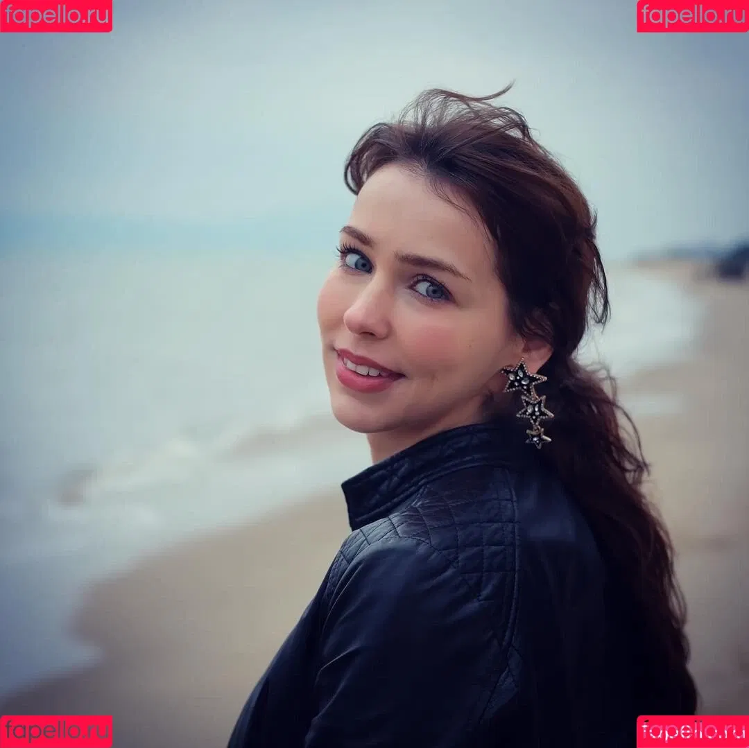 Stefanie Joosten Onlyfans Photo Gallery 