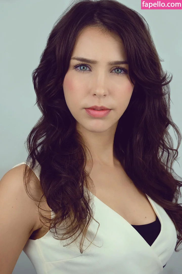 Stefanie Joosten Onlyfans Photo Gallery 