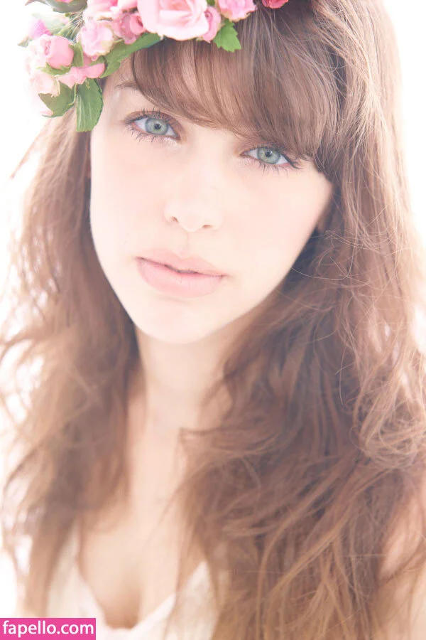 Stefanie Joosten Onlyfans Photo Gallery 