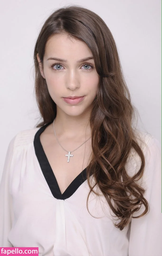 Stefanie Joosten Onlyfans Photo Gallery 