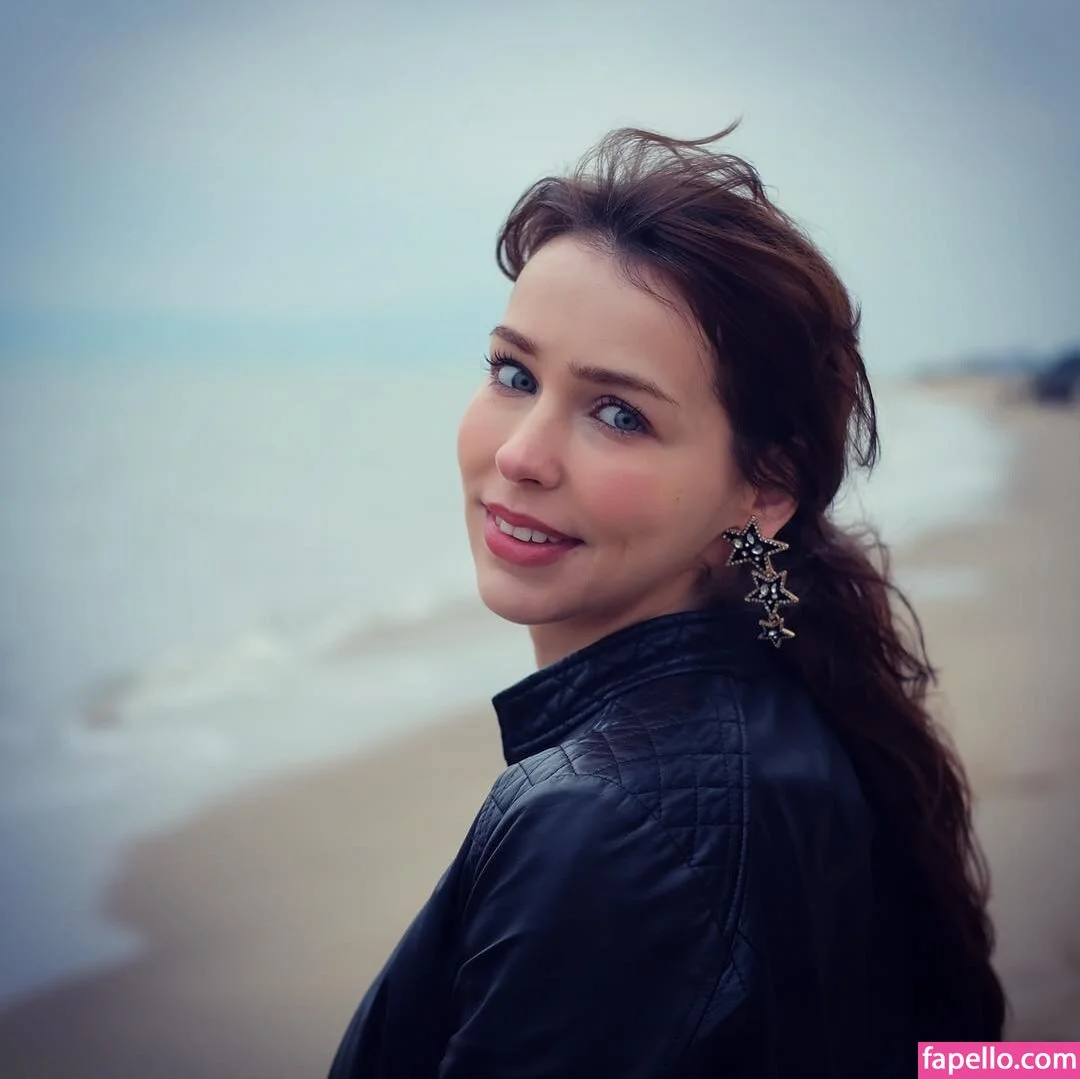 Stefanie Joosten Onlyfans Photo Gallery 