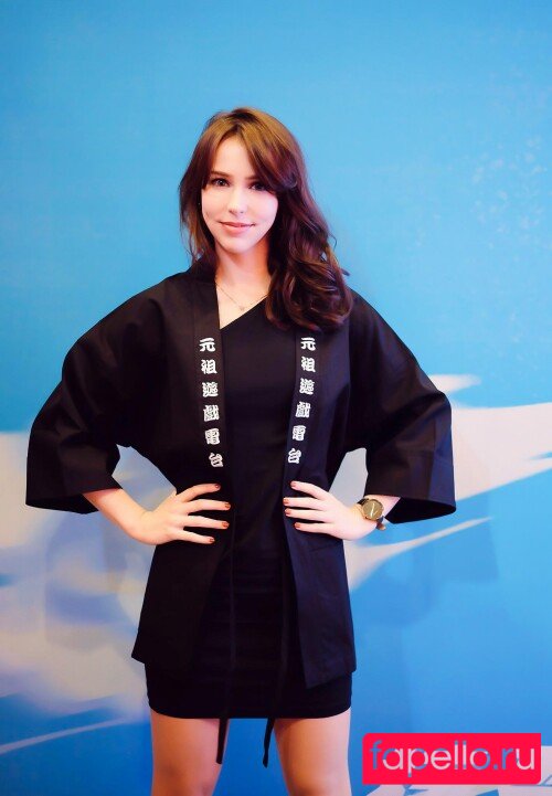 Stefanie Joosten Nude Onlyfans Photo 18
