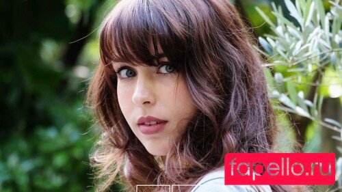 Stefanie Joosten Onlyfans Photo Gallery 