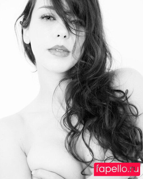 Stefanie Joosten Onlyfans Photo Gallery 