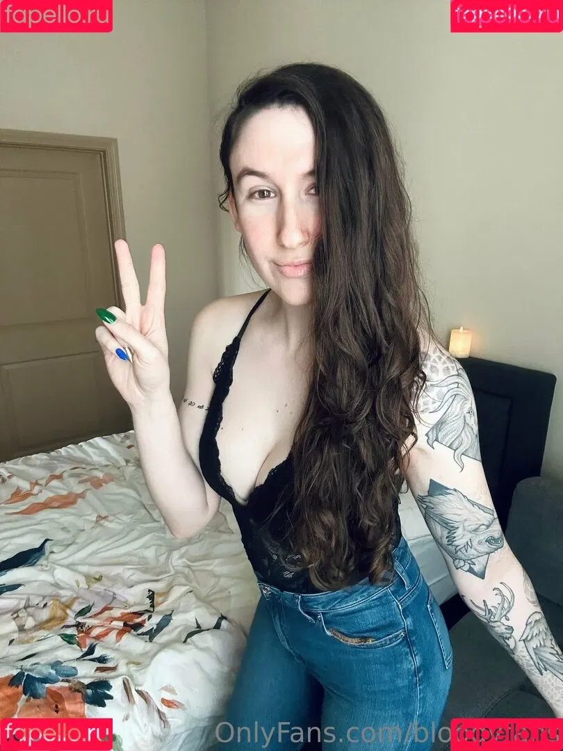 bloodyfans Onlyfans Photo Gallery 