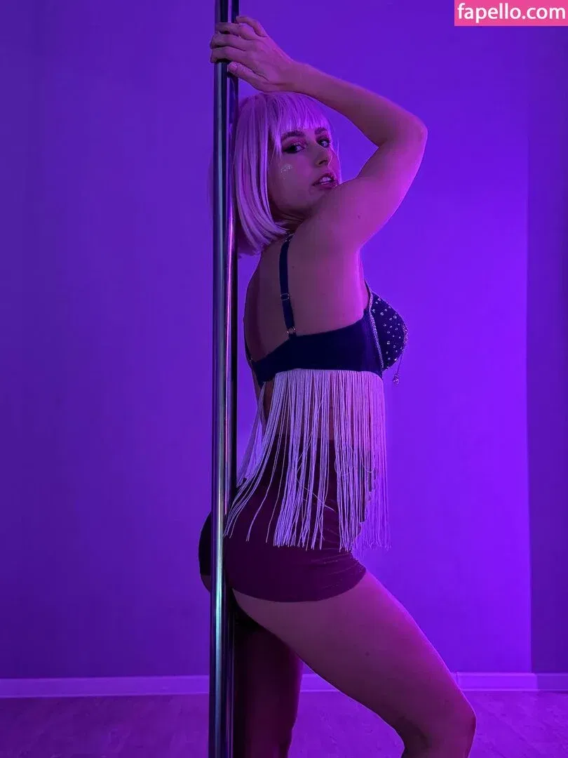 Toma Efremova Onlyfans Photo Gallery 