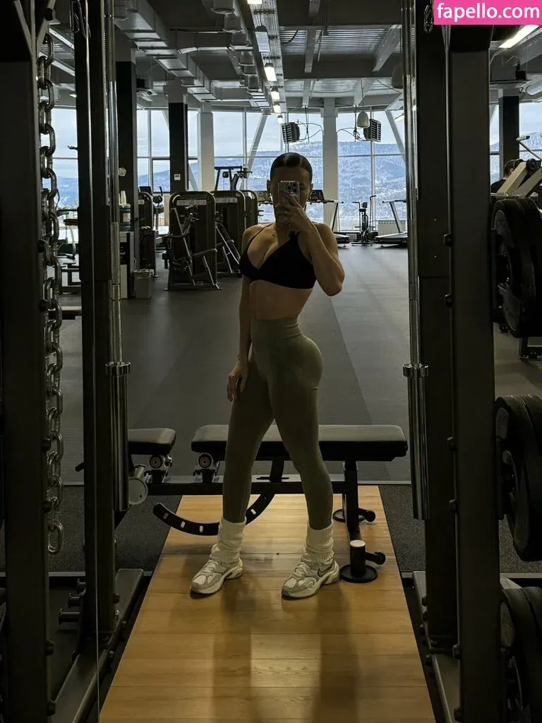 Toma Efremova Onlyfans Photo Gallery 