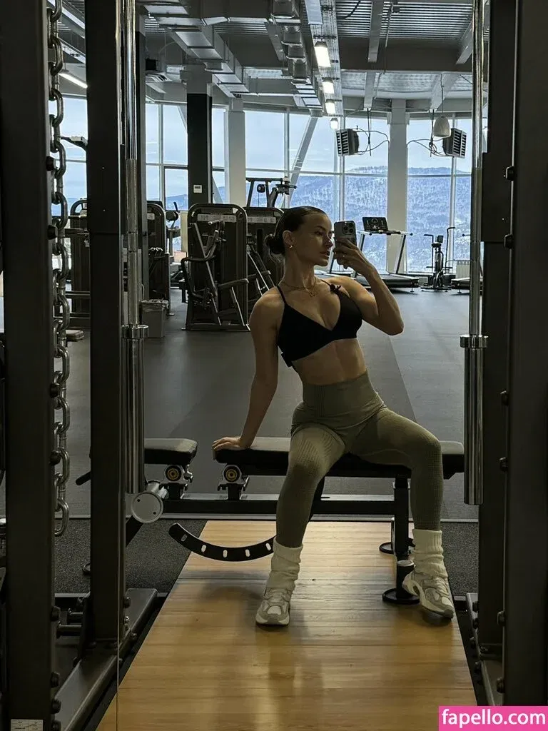 Toma Efremova Onlyfans Photo Gallery 