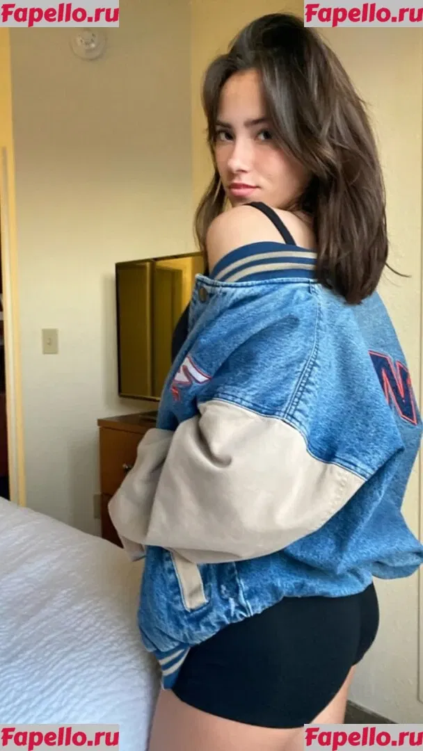 Julia & Katelyn Ernst Onlyfans Photo Gallery 