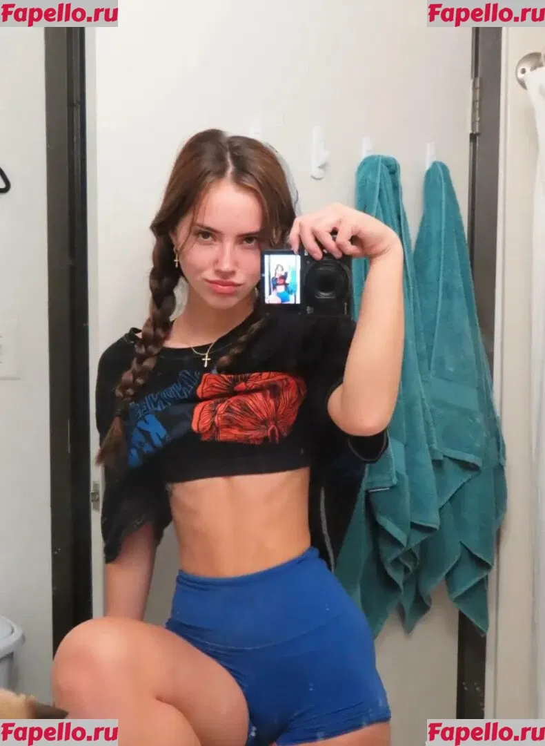 Julia & Katelyn Ernst Onlyfans Photo Gallery 