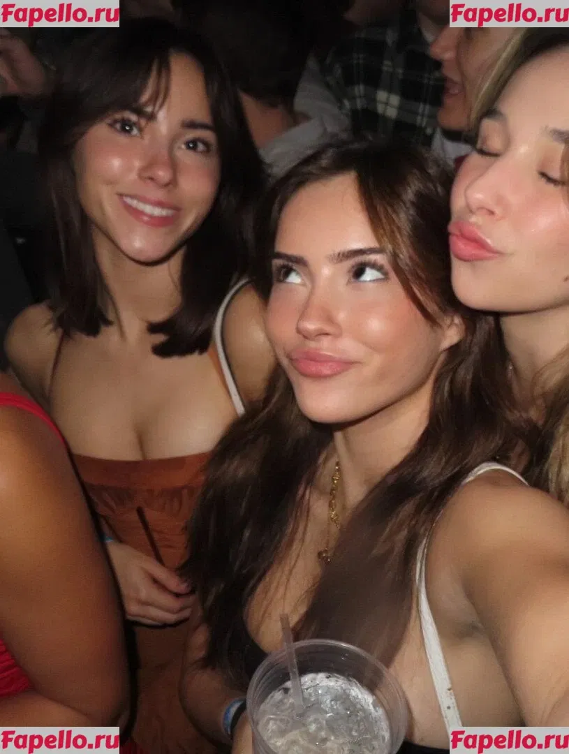 Julia & Katelyn Ernst Onlyfans Photo Gallery 