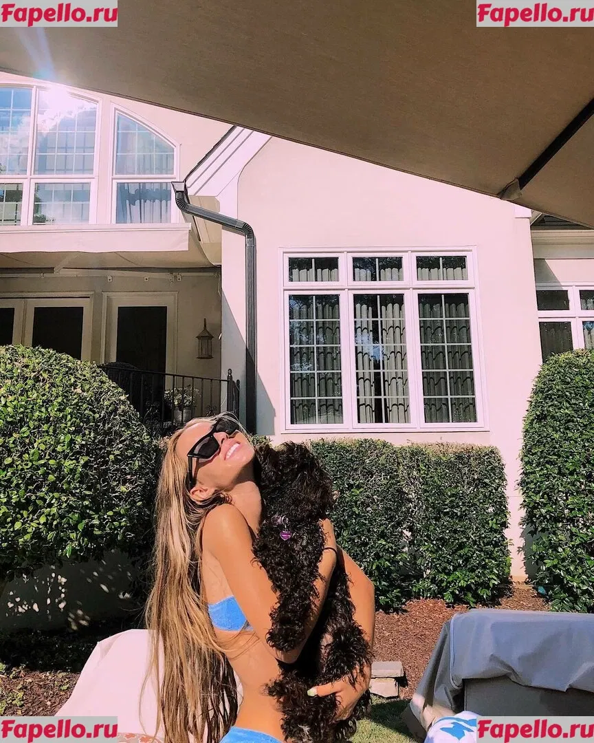 Julia & Katelyn Ernst Onlyfans Photo Gallery 