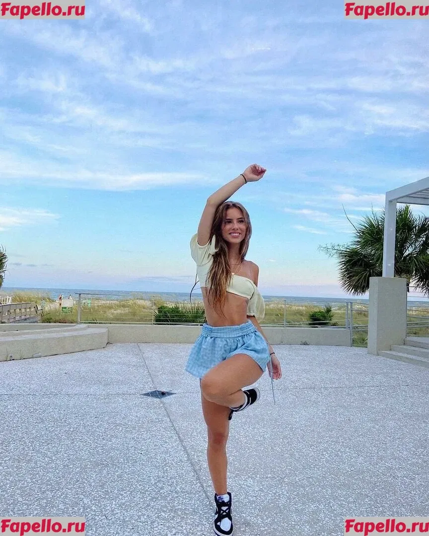 Julia & Katelyn Ernst Onlyfans Photo Gallery 