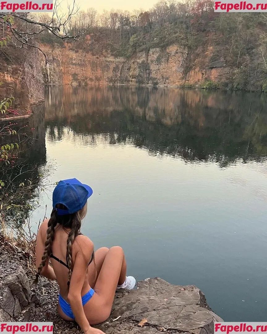 Julia & Katelyn Ernst Onlyfans Photo Gallery 