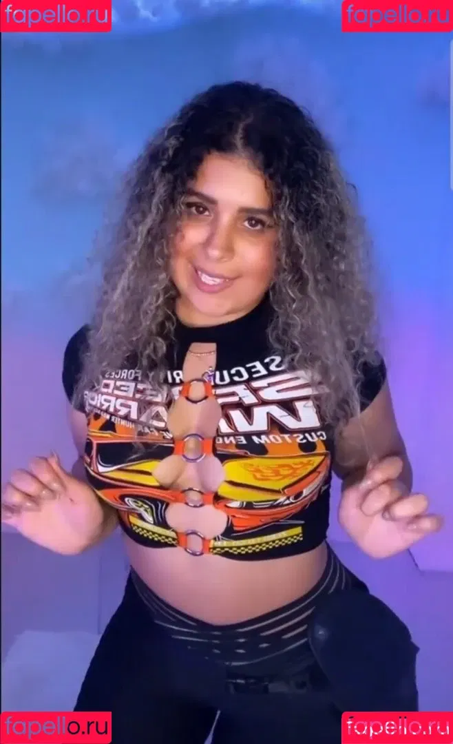 JustYeliz Onlyfans Photo Gallery 