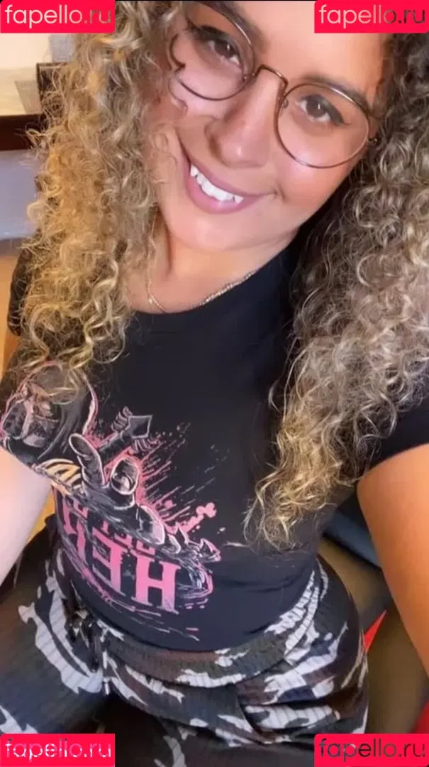 JustYeliz Onlyfans Photo Gallery 