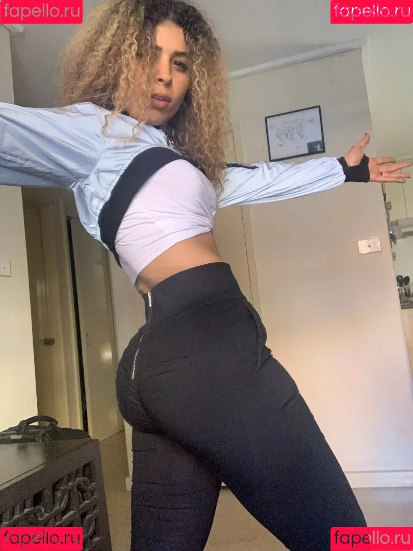 JustYeliz Onlyfans Photo Gallery 