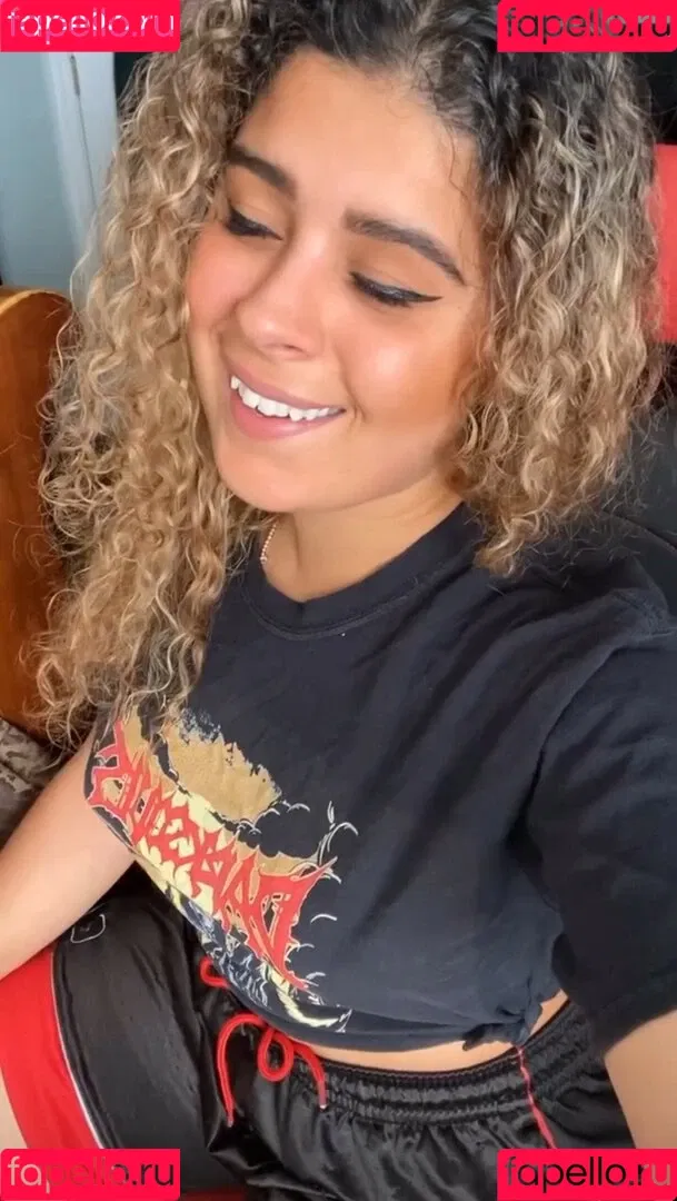 JustYeliz Onlyfans Photo Gallery 