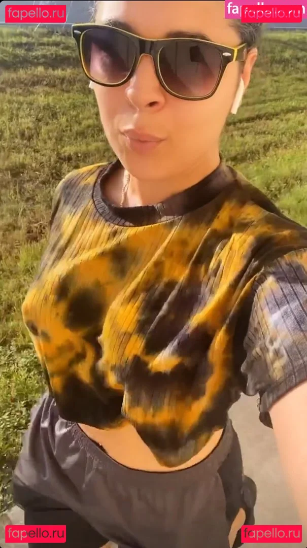 JustYeliz Onlyfans Photo Gallery 