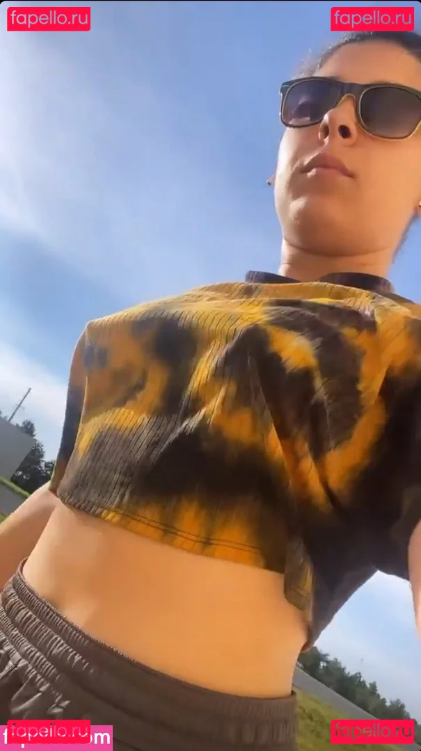 JustYeliz Onlyfans Photo Gallery 