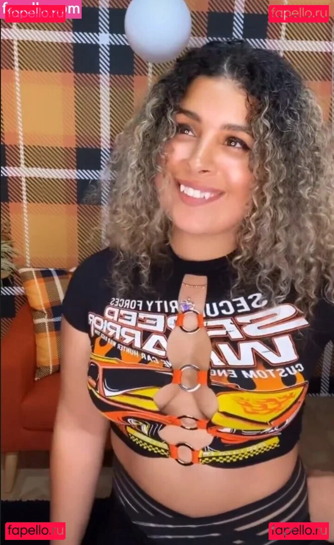 JustYeliz Onlyfans Photo Gallery 