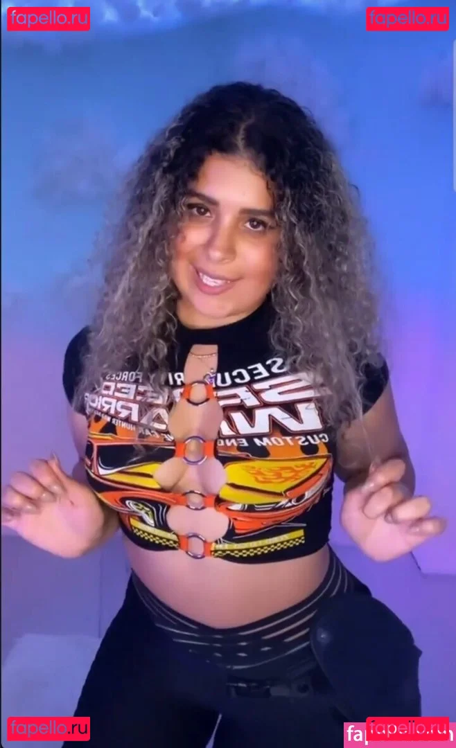 JustYeliz Onlyfans Photo Gallery 