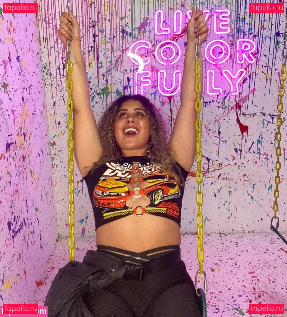 JustYeliz Onlyfans Photo Gallery 