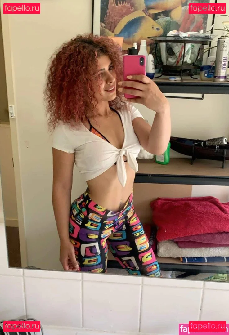 JustYeliz Onlyfans Photo Gallery 