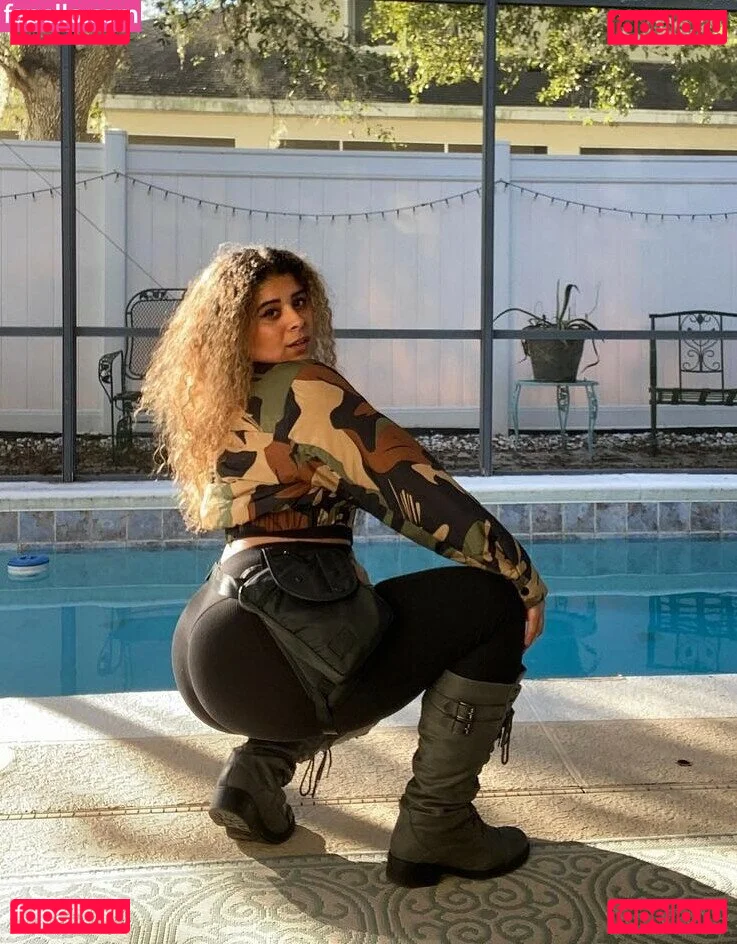 JustYeliz Onlyfans Photo Gallery 