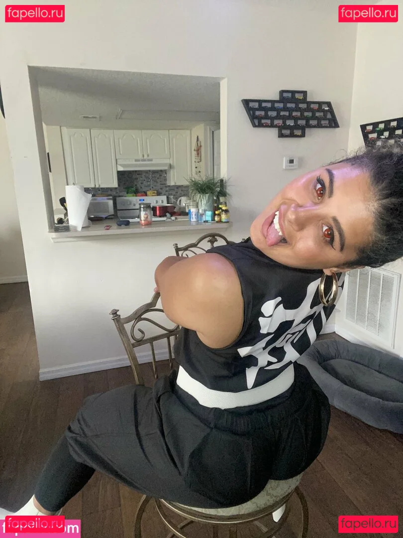 JustYeliz Onlyfans Photo Gallery 