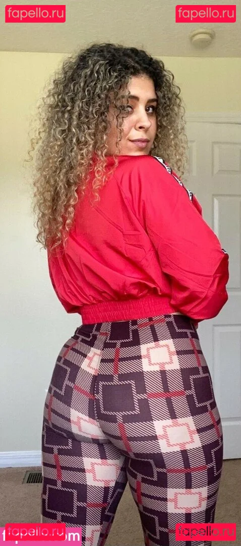 JustYeliz Onlyfans Photo Gallery 