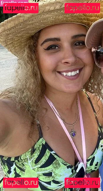 JustYeliz Onlyfans Photo Gallery 