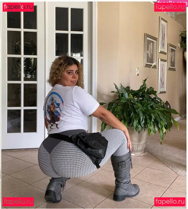 JustYeliz Onlyfans Photo Gallery 