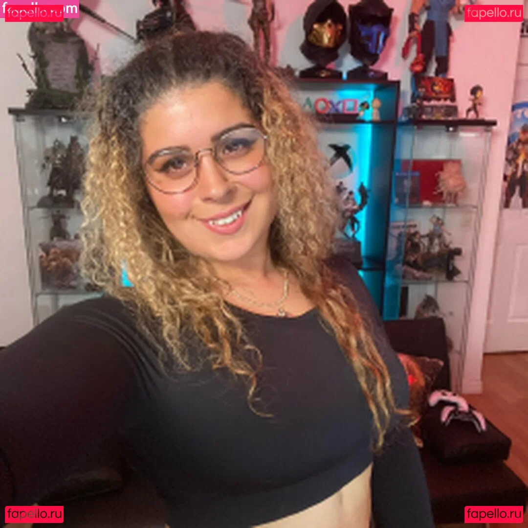 JustYeliz Onlyfans Photo Gallery 