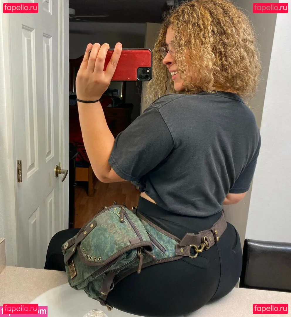 JustYeliz Onlyfans Photo Gallery 