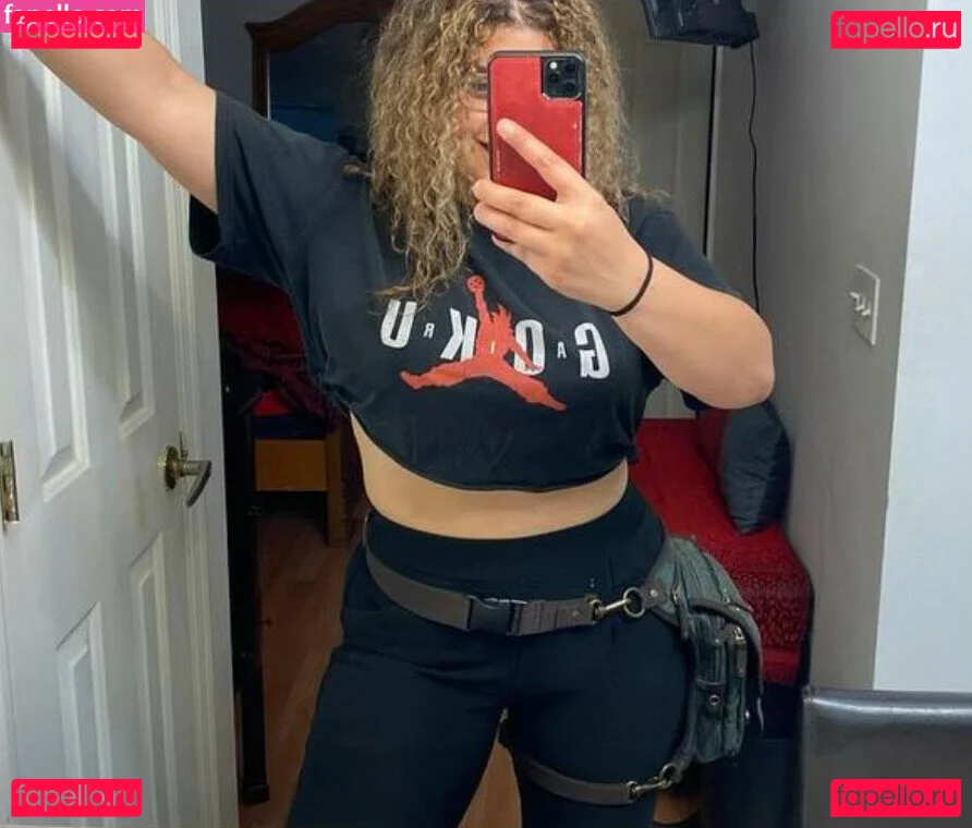 JustYeliz Onlyfans Photo Gallery 