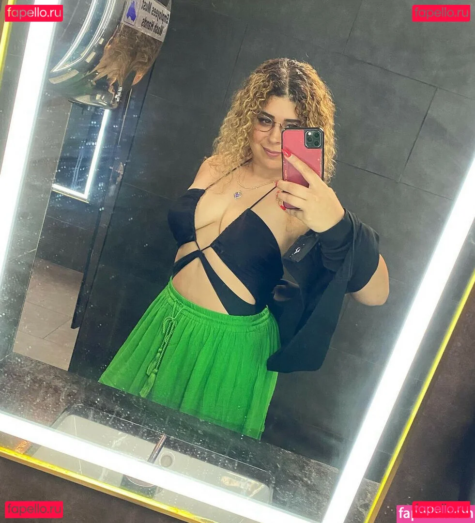 JustYeliz Onlyfans Photo Gallery 