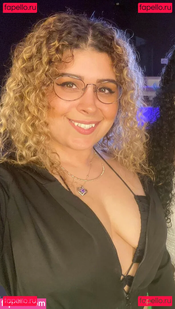 JustYeliz Onlyfans Photo Gallery 