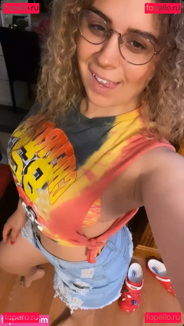 JustYeliz Onlyfans Photo Gallery 