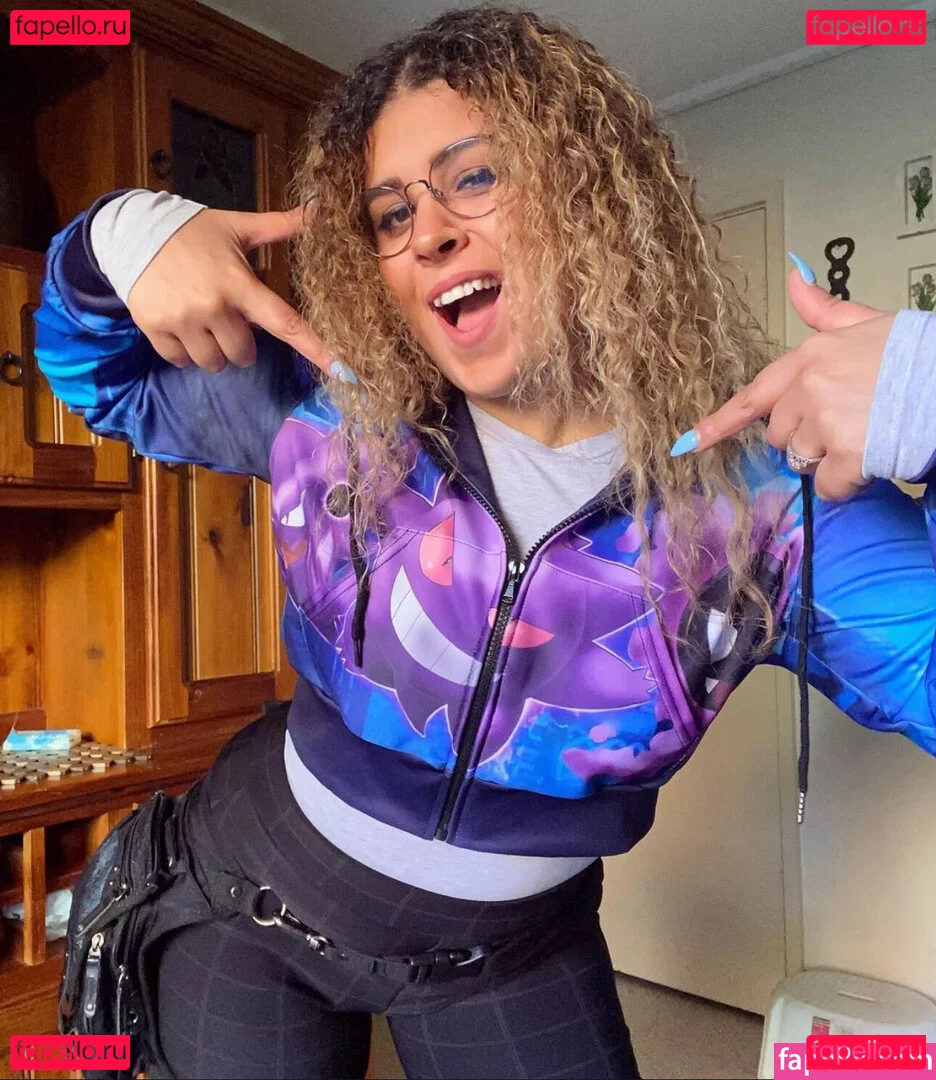 JustYeliz Onlyfans Photo Gallery 