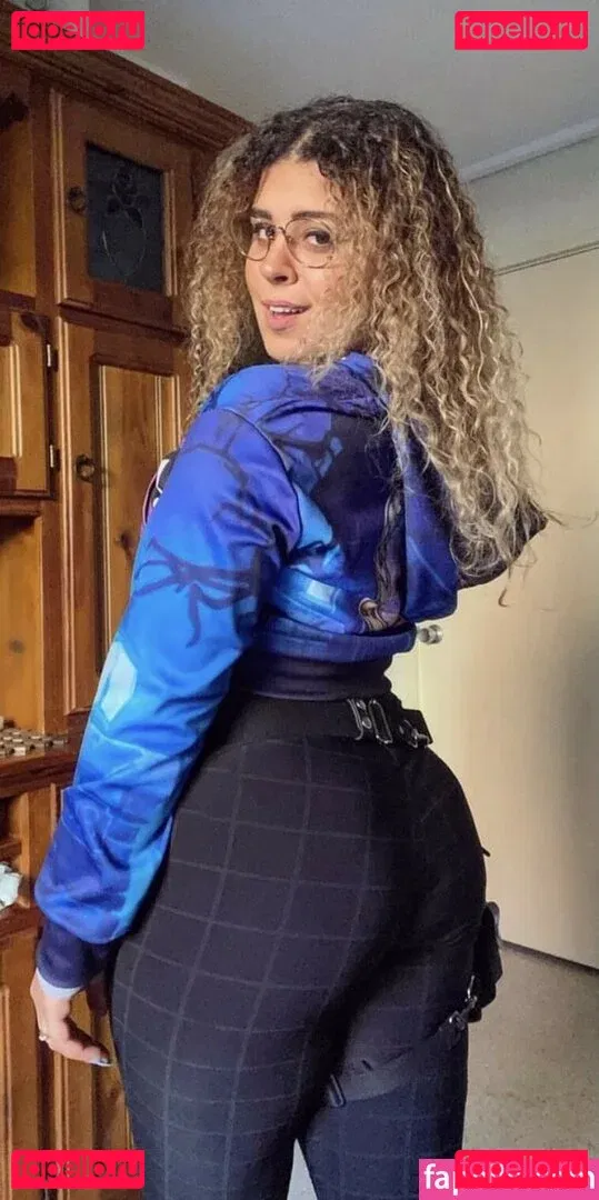 JustYeliz Onlyfans Photo Gallery 