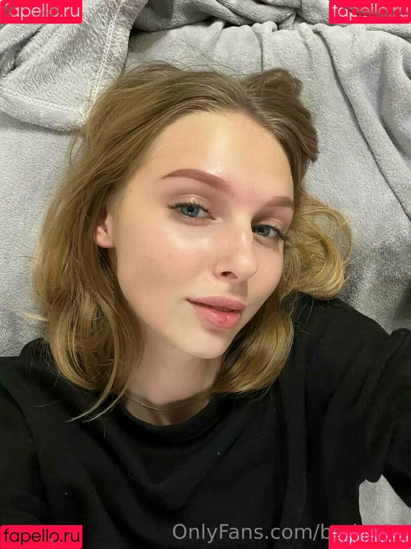 badsofiaaa Onlyfans Photo Gallery 