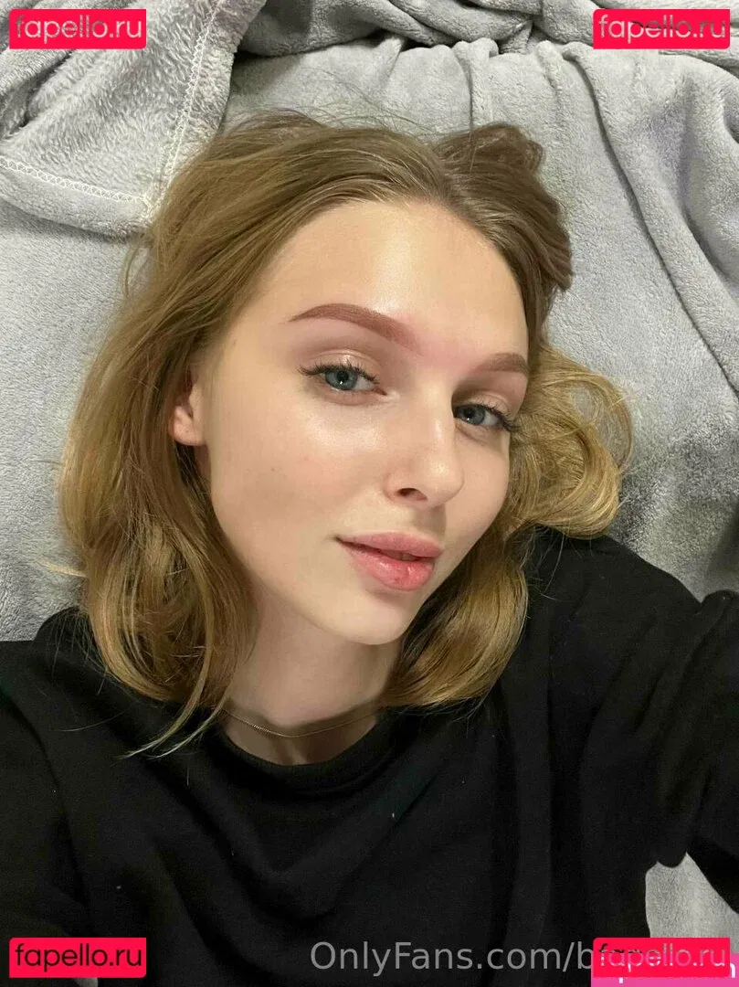 badsofiaaa Onlyfans Photo Gallery 