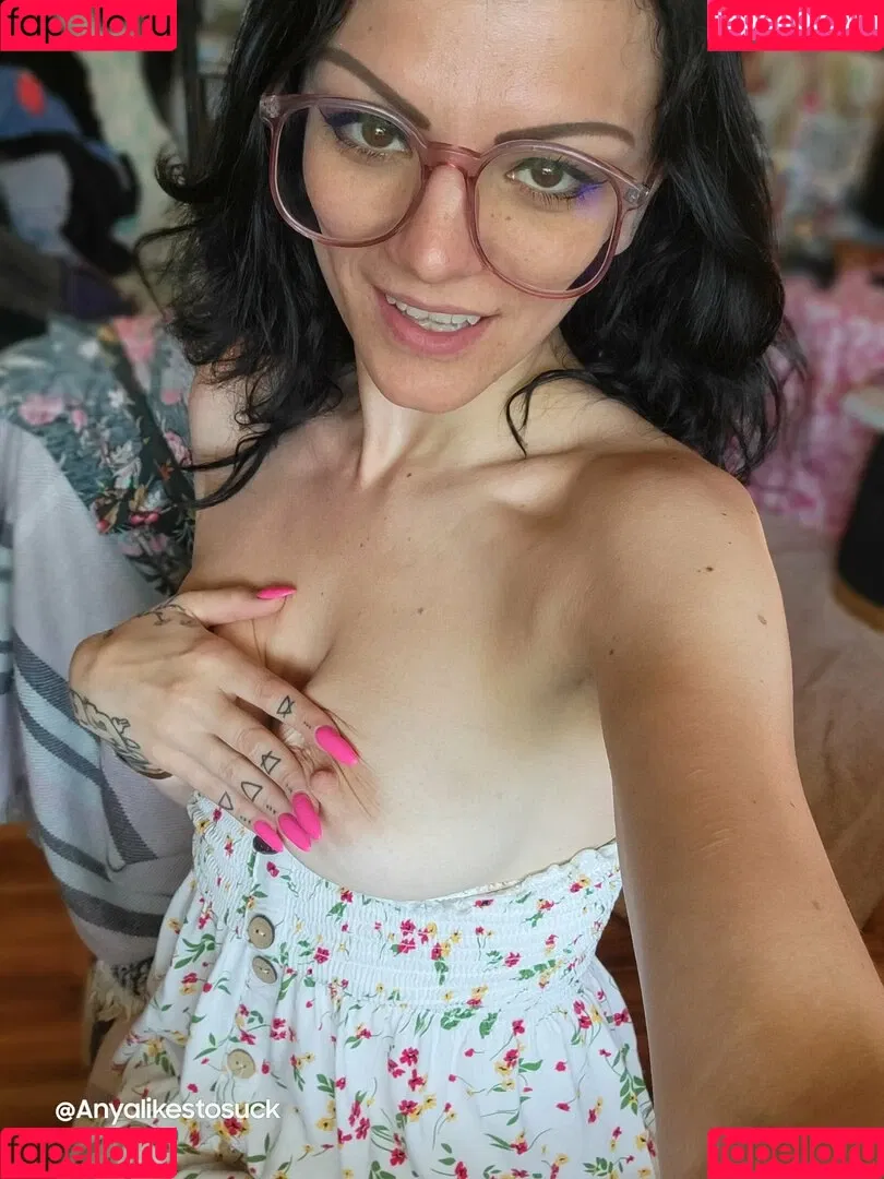 Anyalikestosuck Onlyfans Photo Gallery 