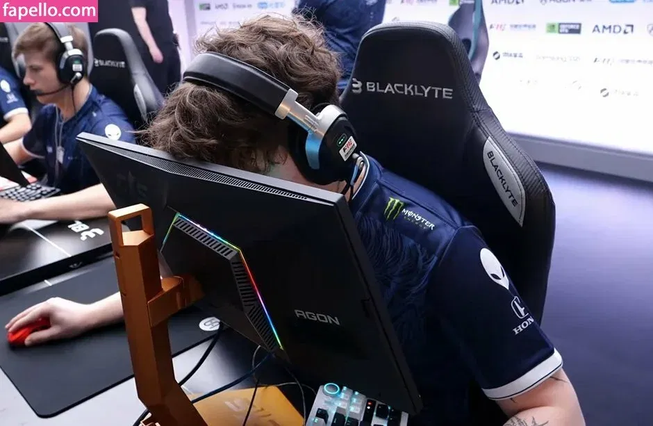 Aery Tiefling Onlyfans Photo Gallery 