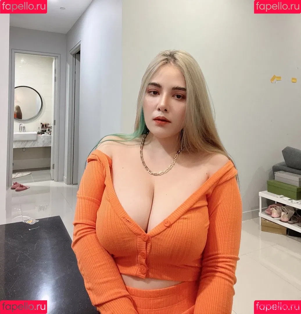 ASMR Wan Onlyfans Photo Gallery 