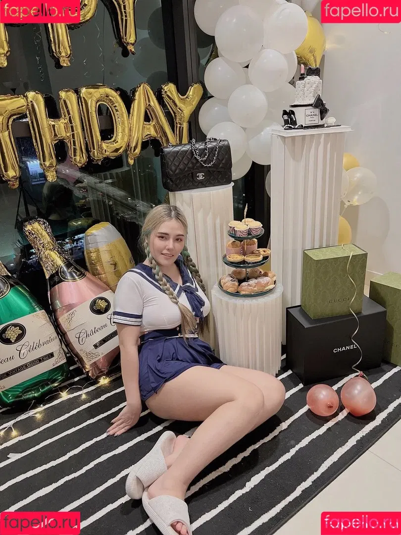 ASMR Wan Onlyfans Photo Gallery 